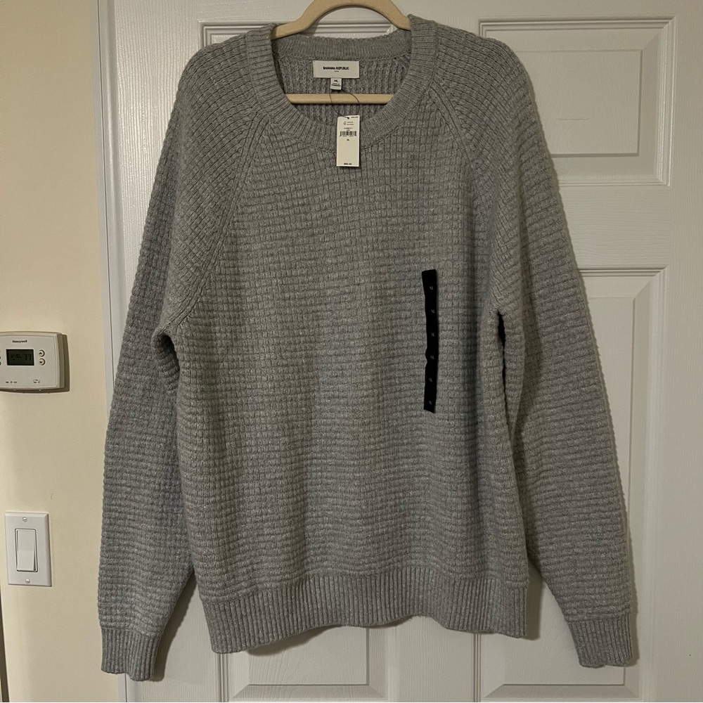 Banana Republic Sweater NWT Mens XL Grey Cotton Chunky Knit Soft Crewneck